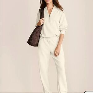 Loft, Lou & Grey scuba soft heathered oyster colored joggers, Small